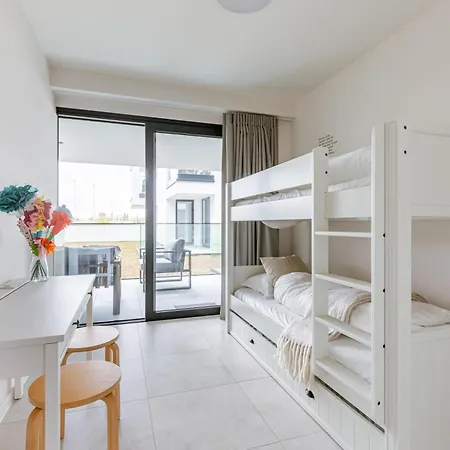 Huswell - Modern With View Over The Old Marina