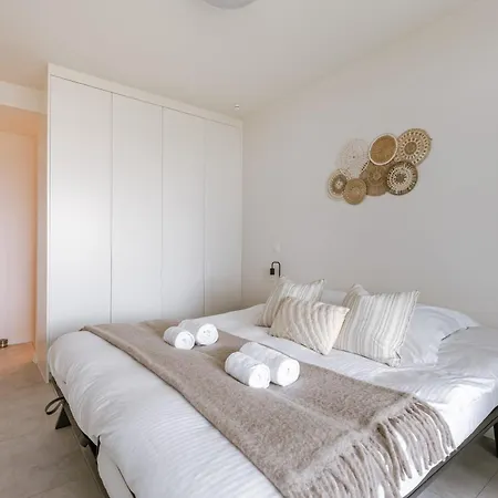 Апартаменты Huswell - Modern With View Over The Old Marina *