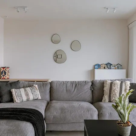 Huswell - Modern With View Over The Old Marina