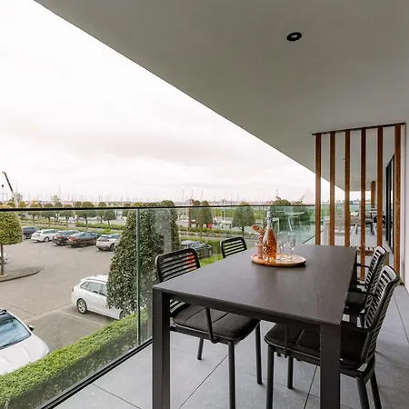 Huswell - Modern With View Over The Old Marina Апартаменты *