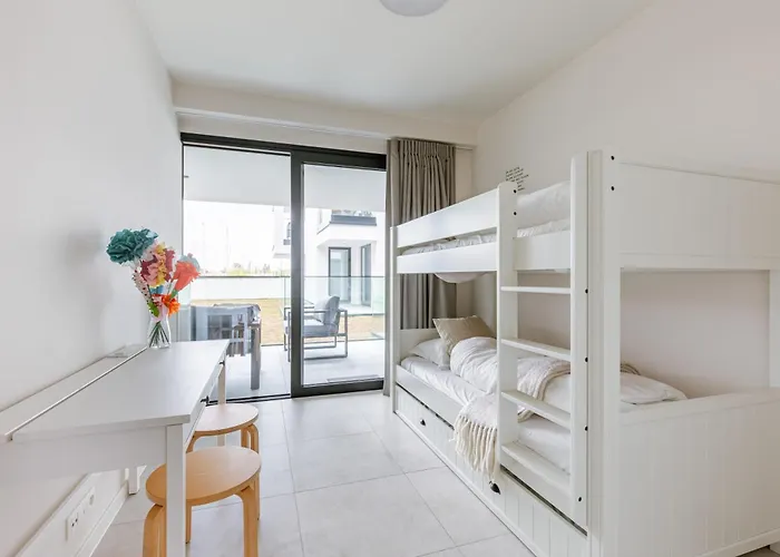 Huswell - Modern With View Over The Old Marina