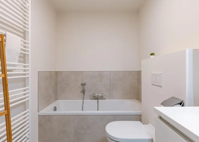 Huswell - Modern With View Over The Old Marina Apartment *